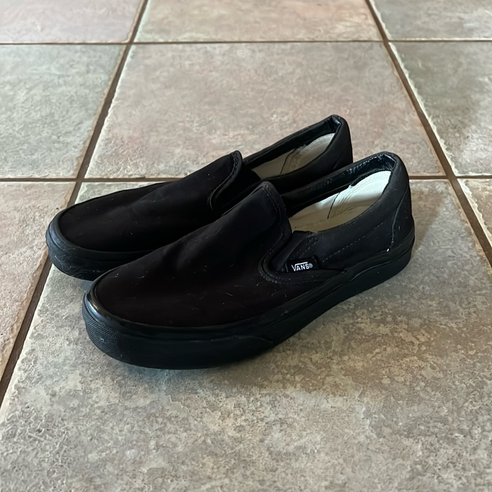 All black Vans. M5.5 W7